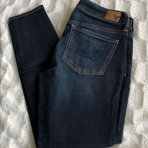 American Eagle Short Size 4 Blue Jeans
